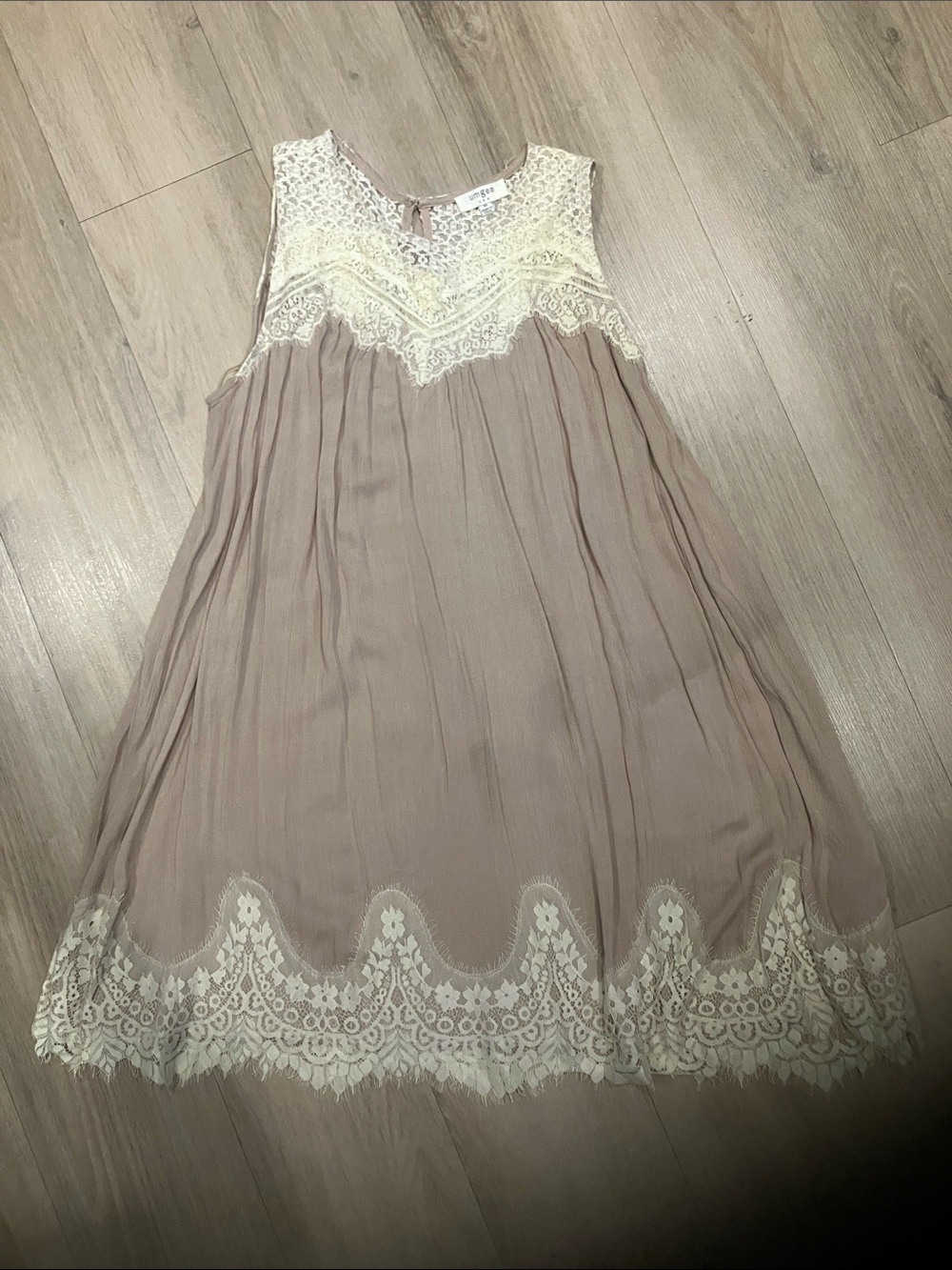 Brand new lace Umgee tunic/dress size medium - Picture 1 of 3